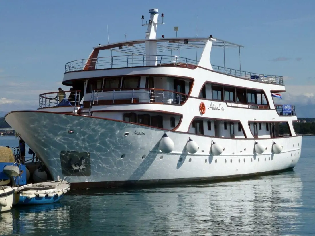 Tour De Vines Croatia Ships Guest Pictures Andela Lora 4