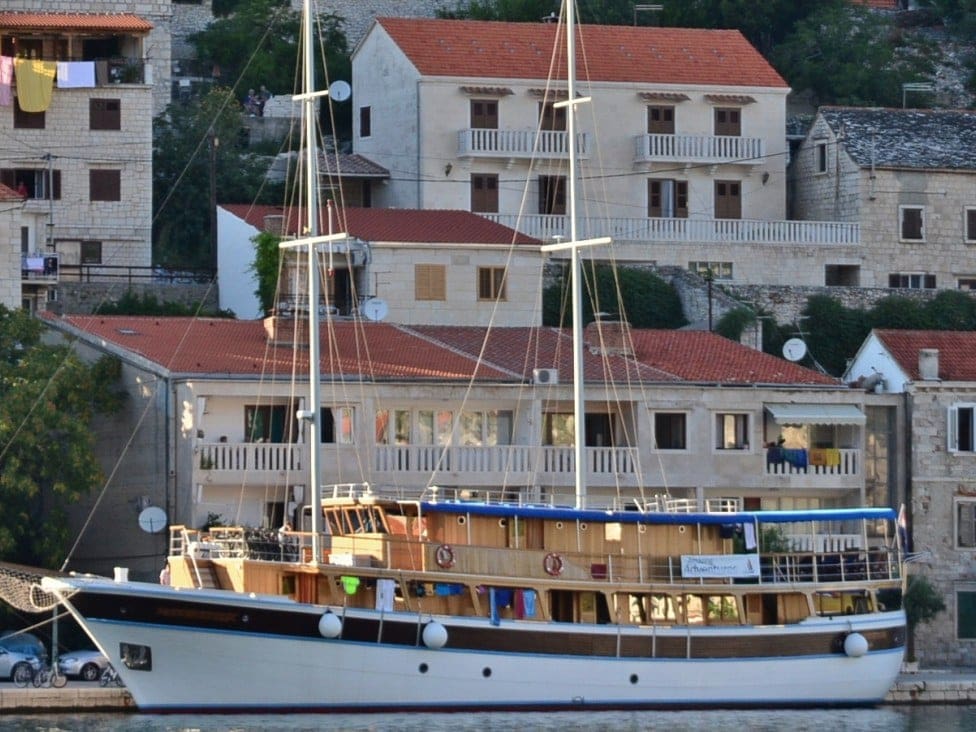 Tour De Vines Croatia Ships Guest Pictures San Snova Slide 4