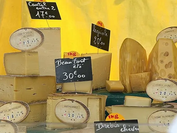 Gastronomy of Bordeaux includes famous cheeses