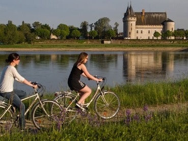 Cycling in the Loire valley Cycling in the Loire valley