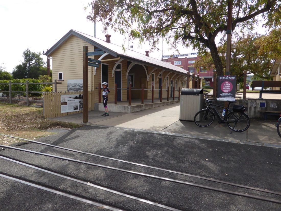 queensland cycling tour kingaroy station