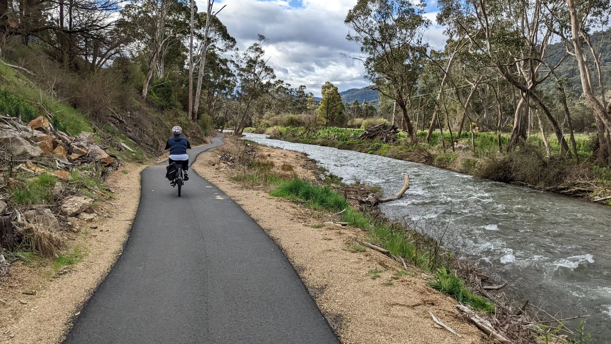 The Great Valley trail new extension of the Murray to Mountains Rail Trail