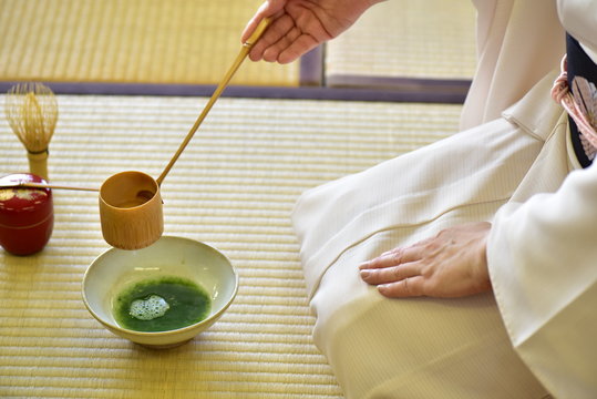 Tea ceremony on a cycling tour in Japan Tea ceremony on a cycling tour in Japan
