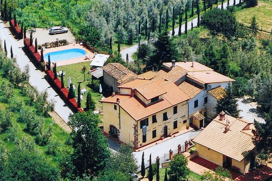 Vinci Agriturismo il piastrino on a cycling tour in Tuscany