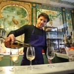 Vivant wine bar in Paris